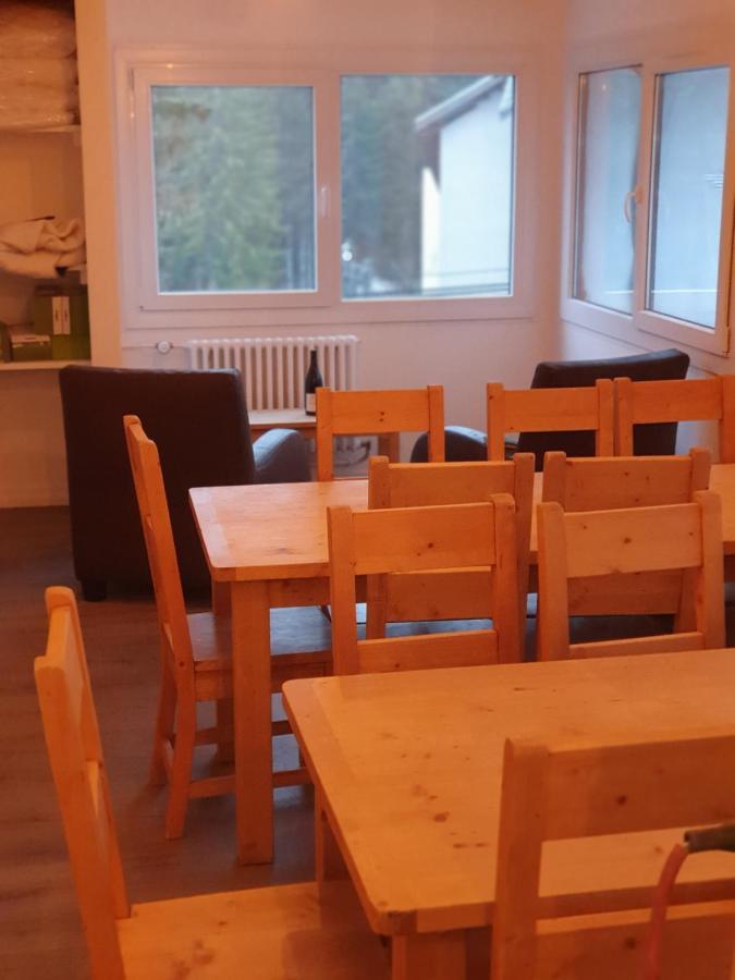 Chalet Jaune Charmant Som Sarcenas Bagian luar foto